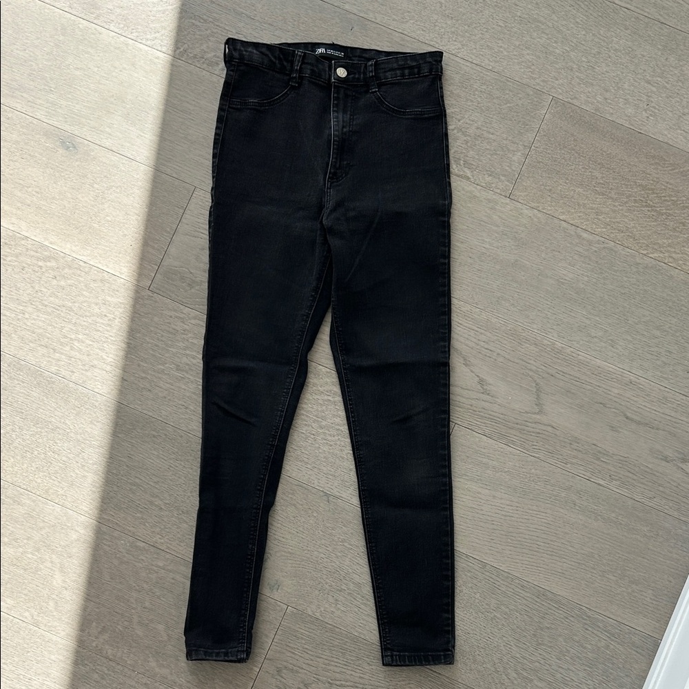 Zara Women's Black Skinny Jeans